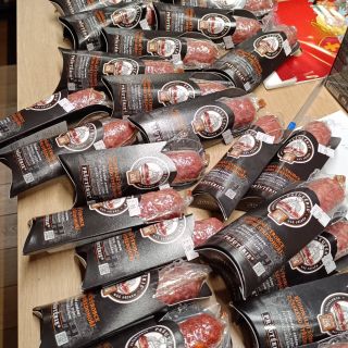 Máme novinku na JEZTOMARKET.cz! 🇨🇿 🥩 Čoriza a fuety od českých výrobců právě dorazily! Naskladnili jsme je ve velkém...