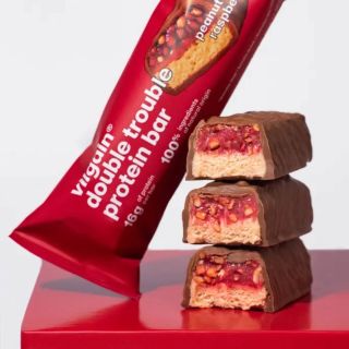 🍫🥜🍓 Vilgain Double Trouble Protein Bar – arašídové máslo & malinový džem 🍓🥜🍫 Proteinová tyčinka s ikonickou chutí peanut...